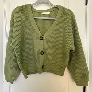 Green knit cardigan crop